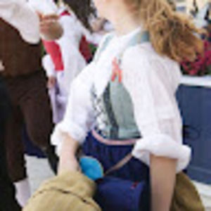 Meet your Posher, Julia